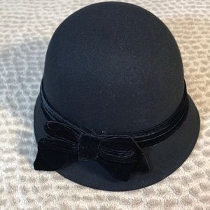 NWOT Beautiful black ladies hat